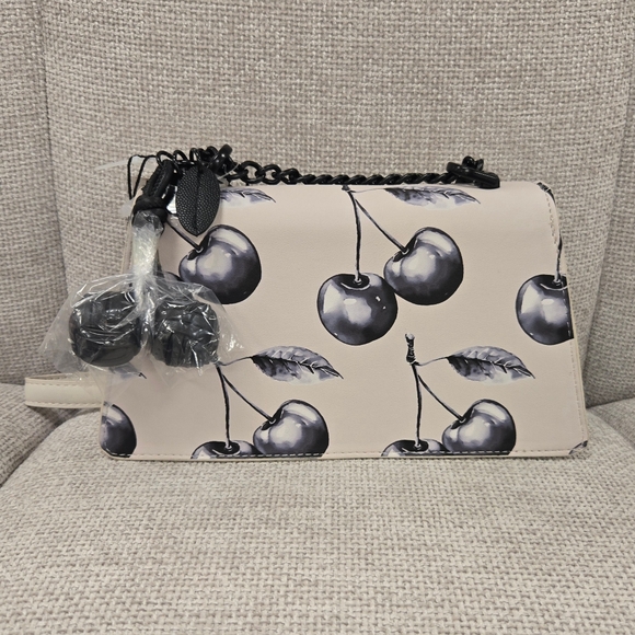 Steve Madden Handbags - NEW Steve Madden Cherry Handbag